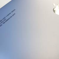 Stampa serigrafia su MacBook...